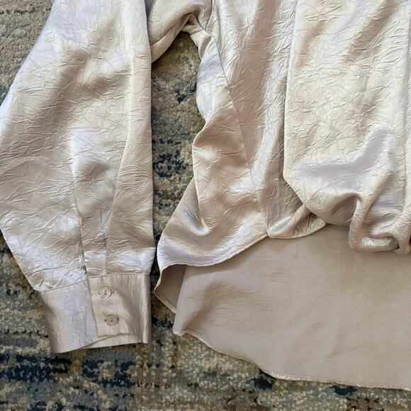 Astr the Label Corrine Satin Button Down Top - Picture 4 of 7